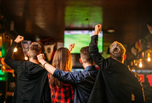 Футбольные трансляции Лиги чемпионов УЕФА и Чемпионата мира по футболу FIFA 2026 в Тюмени