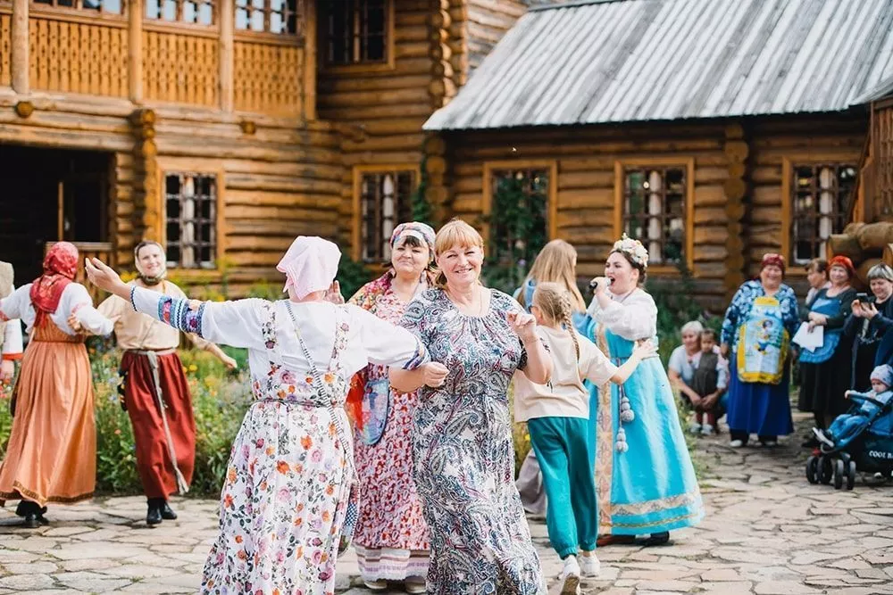 Автобусный экскурсионный тур Фестиваль «Квасной пир — в гости к квасному царю» - картинка 1