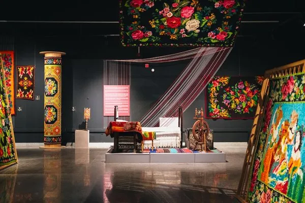 Выставка «Сибирский махровый ковер»