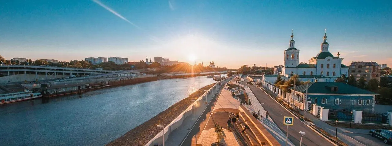 Тюмень — Петербург: гранит, Романовы и горячие контрасты