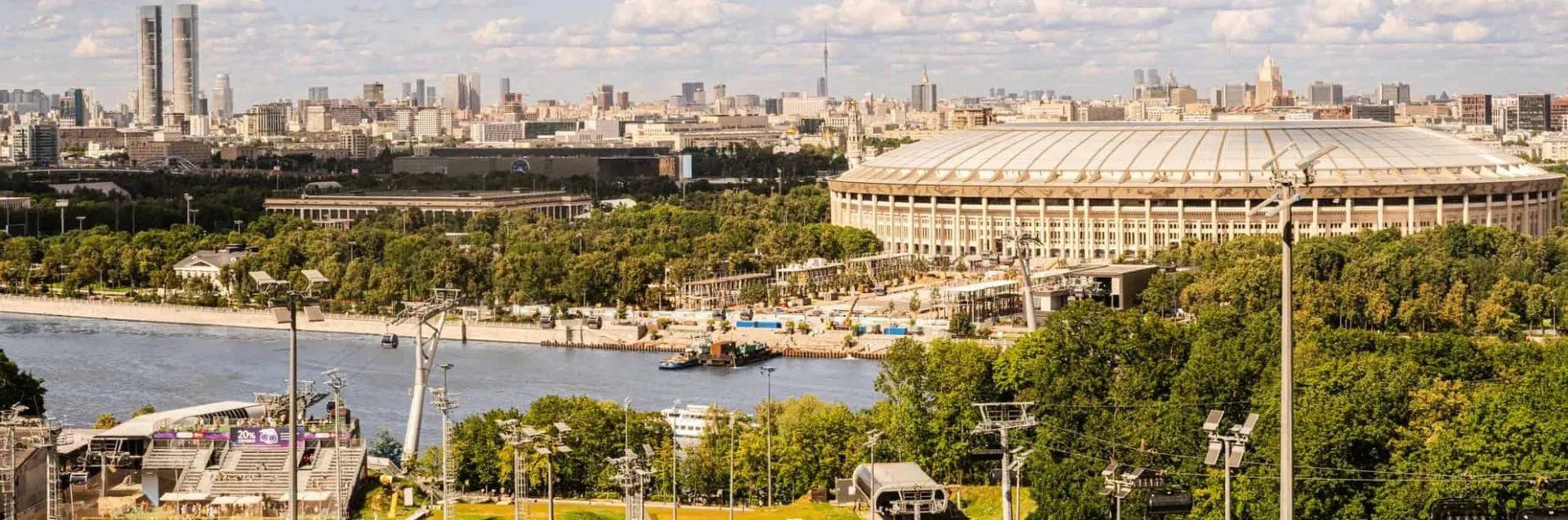 Фотосалон фестиваля «Усадьбы Москвы» на Манежной площади