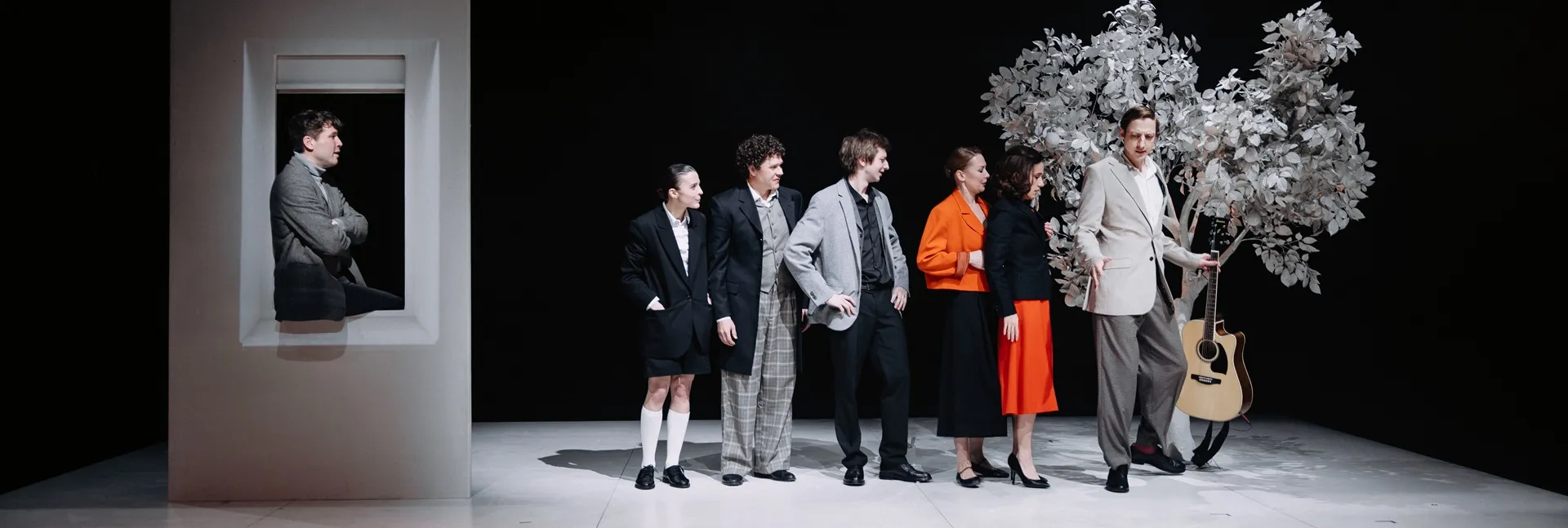 Спектакль «Вознесенский. Цветет миндаль»