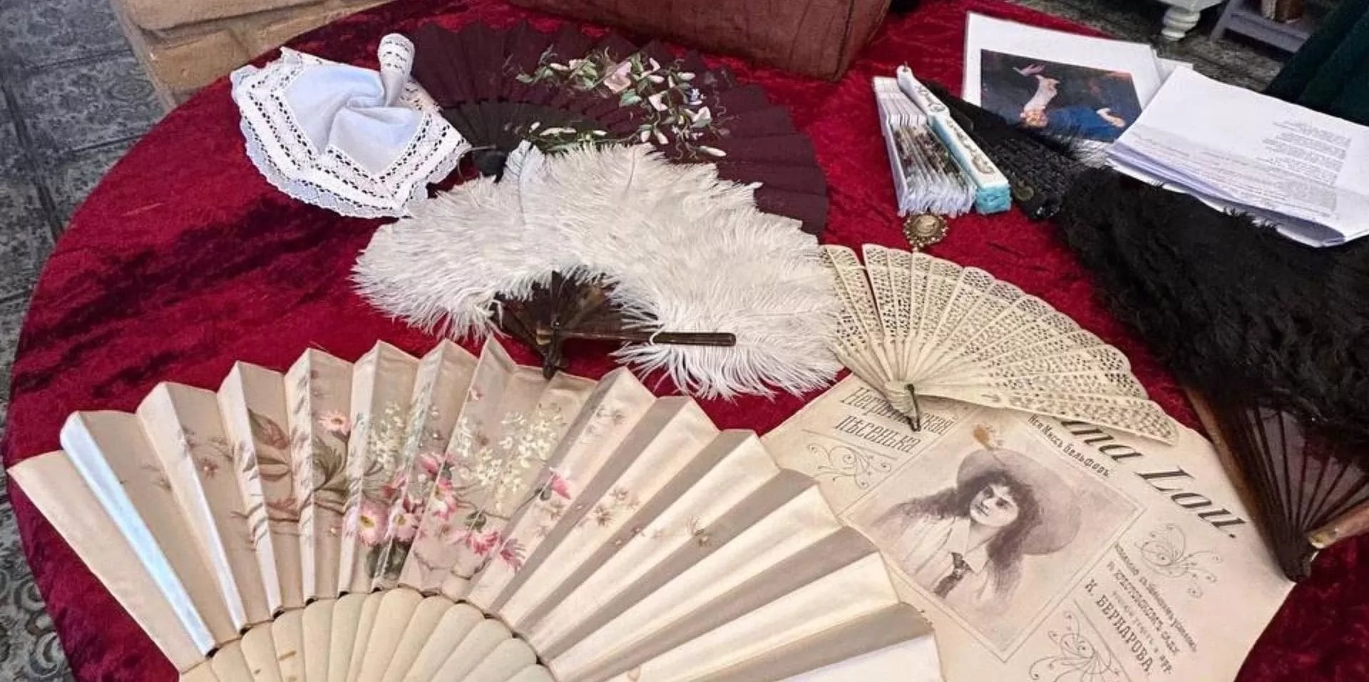 Театрализованная экскурсия с купчихами «Истории старого саквояжа»