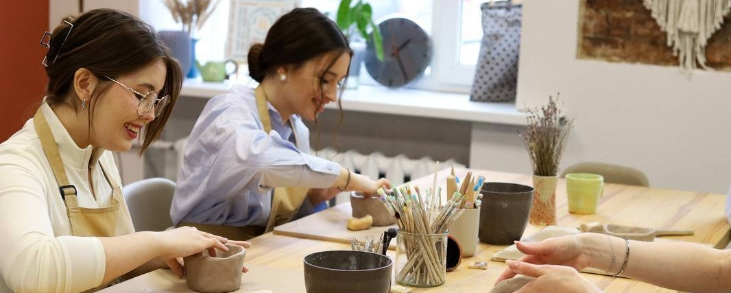 Мастер-класс по лепке пиал в гончарной школе «Колокол»