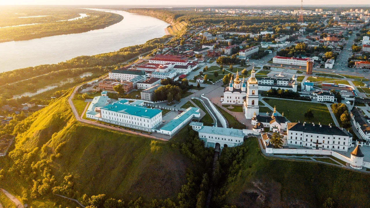 Кремль и панорама Иртыша