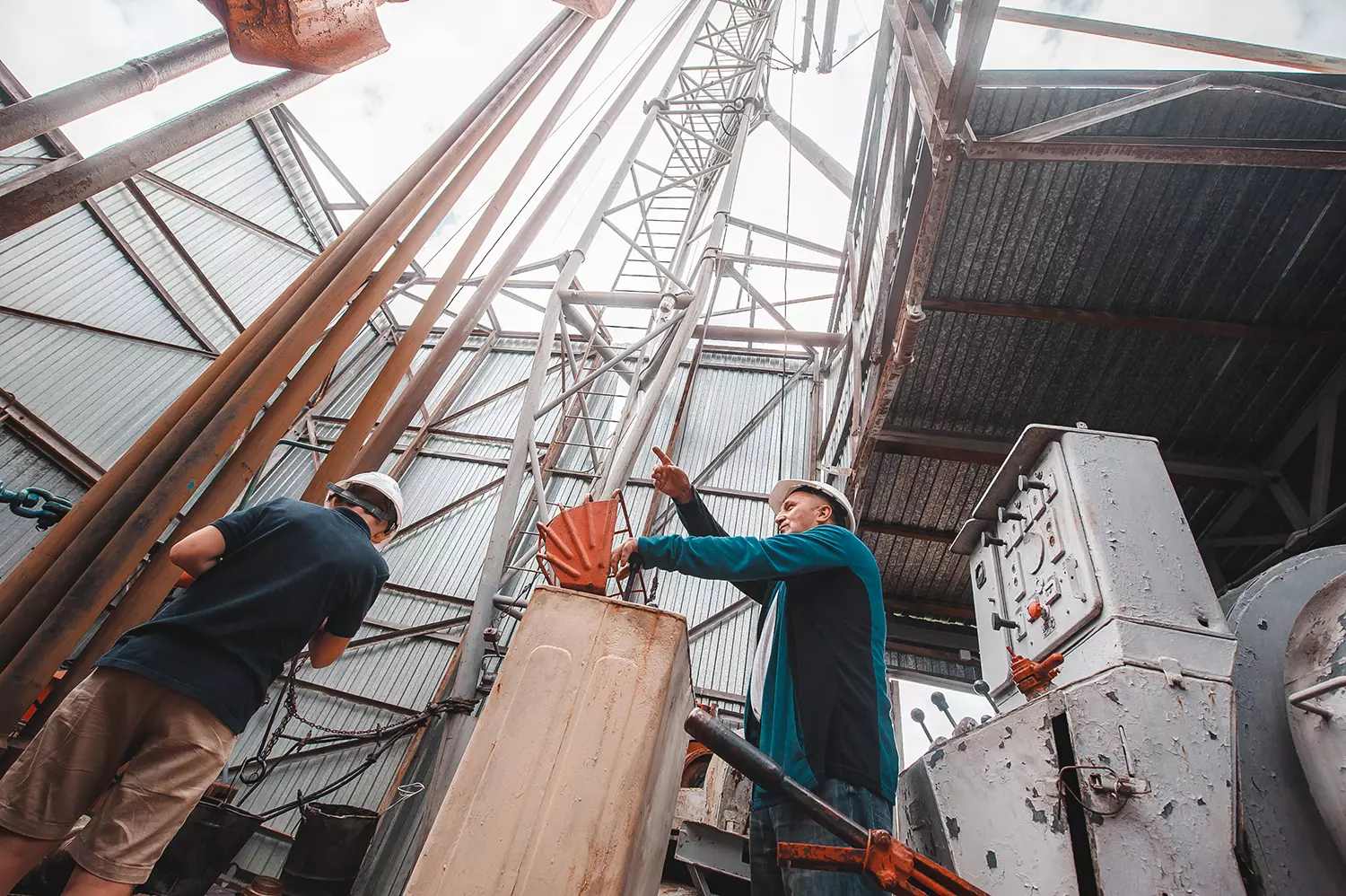 Экскурсия «Черное золото» - картинка 1 Экскурсия «Черное золото» - картинка 1