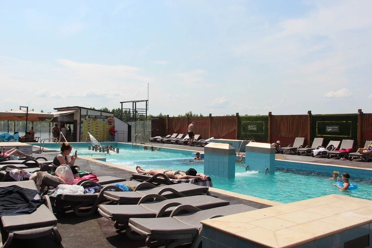 Оазис у озера в Тюмени 5