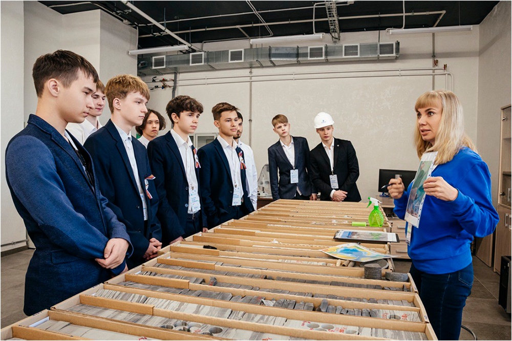 Профориентационный тур «По следам первооткрывателей тюменской нефти» - картинка 1