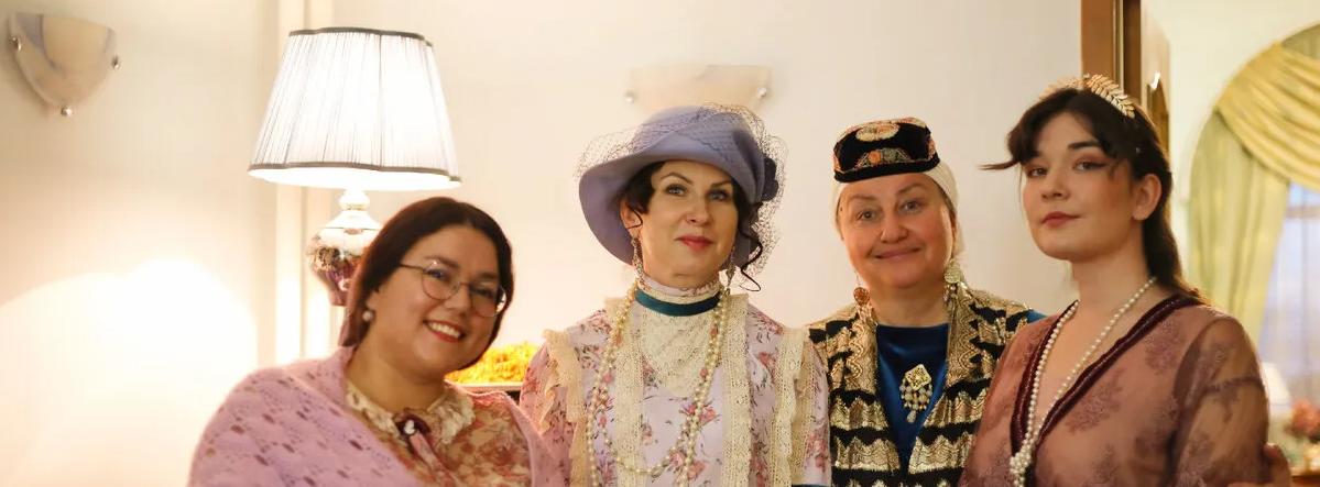 Экскурсии по Тюмени в компании купчих XIX века