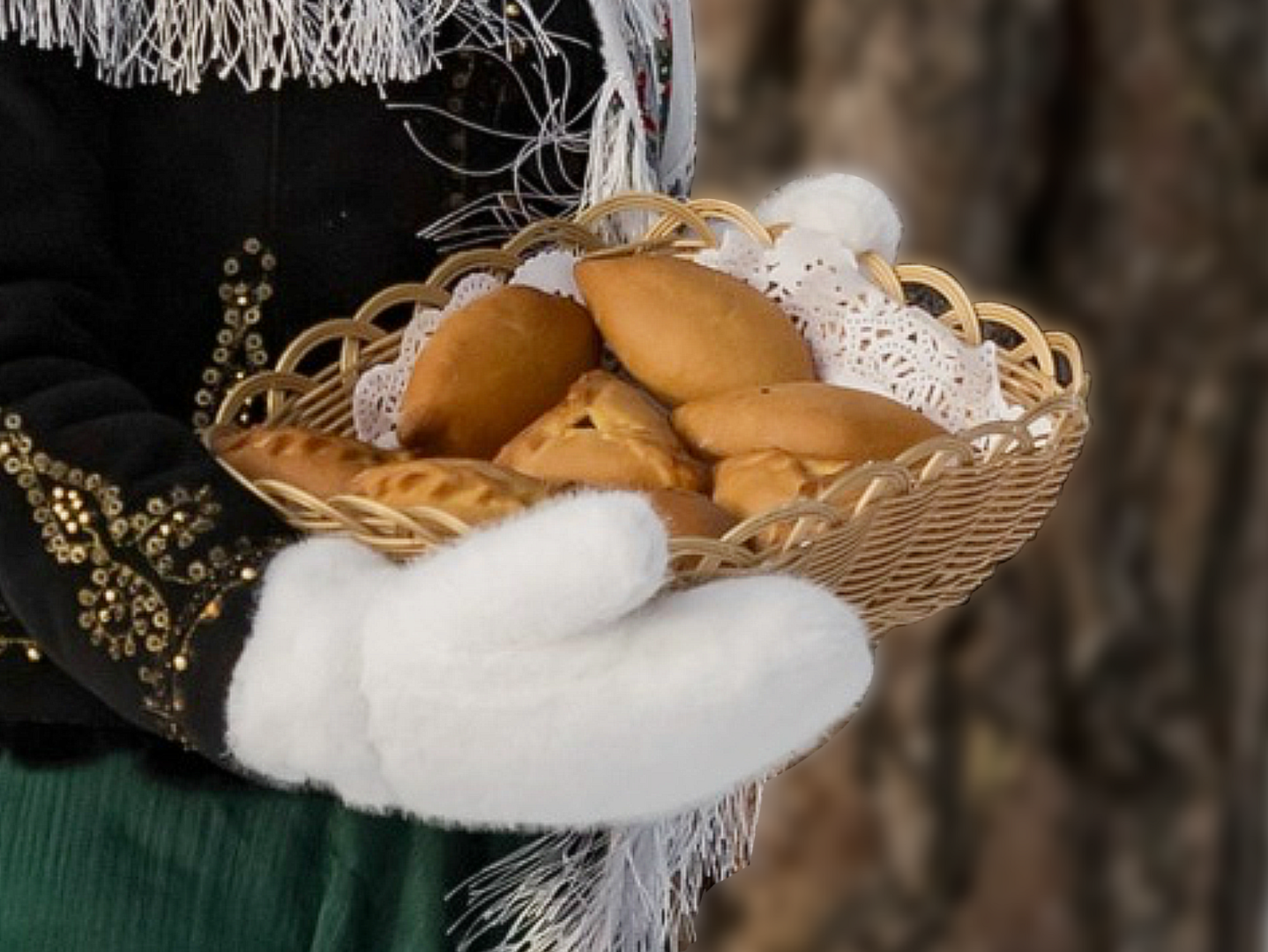 Экскурсия с пикником в дом-музей русских пород лошадей «Хуторъ» - картинка 1 Экскурсия с пикником в дом-музей русских пород лошадей «Хуторъ» - картинка 1