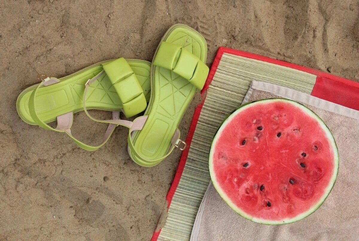 Оазис у озера в Тюмени 7