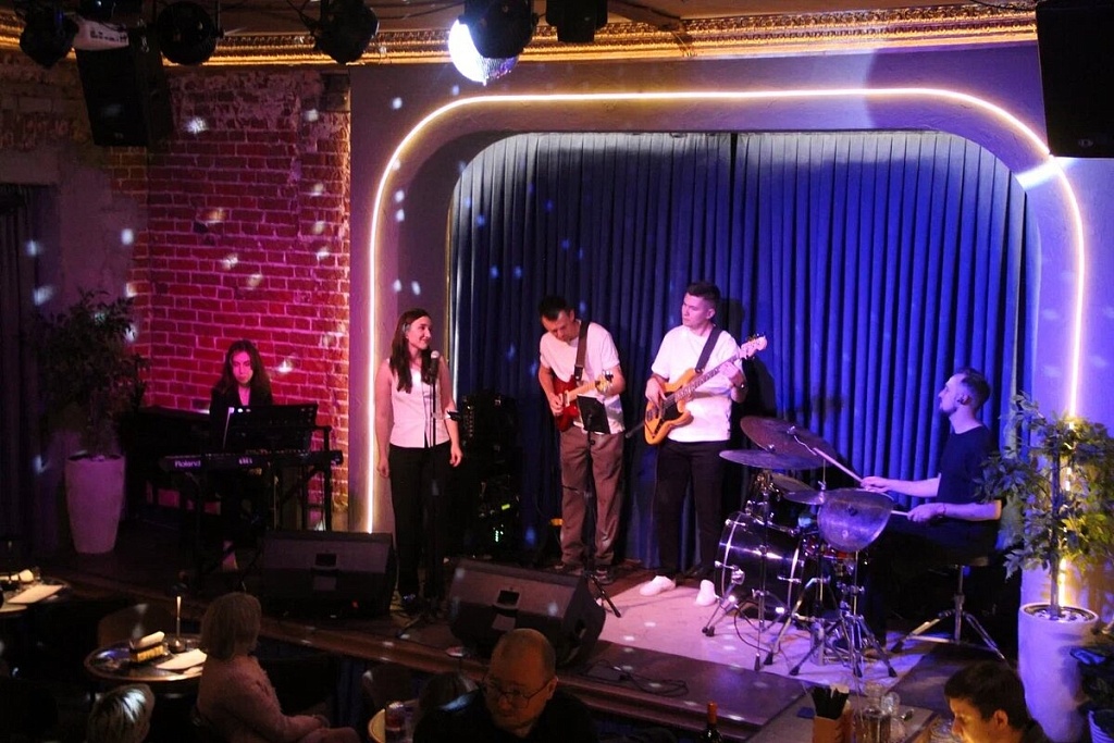 Впервые посетила джаз-бар в Тюмени: делюсь впечатлениями