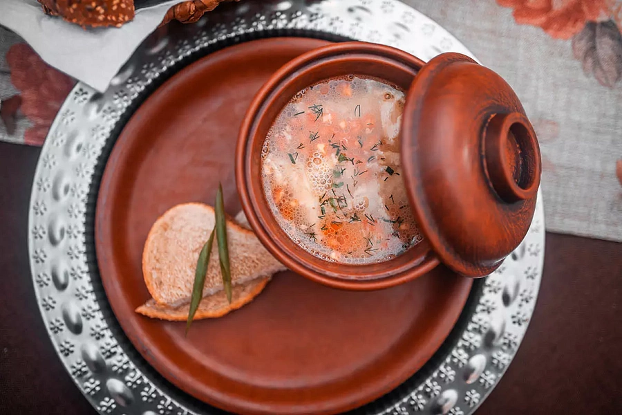 Вкусные приключения Макса Брандта в древней столице Сибири